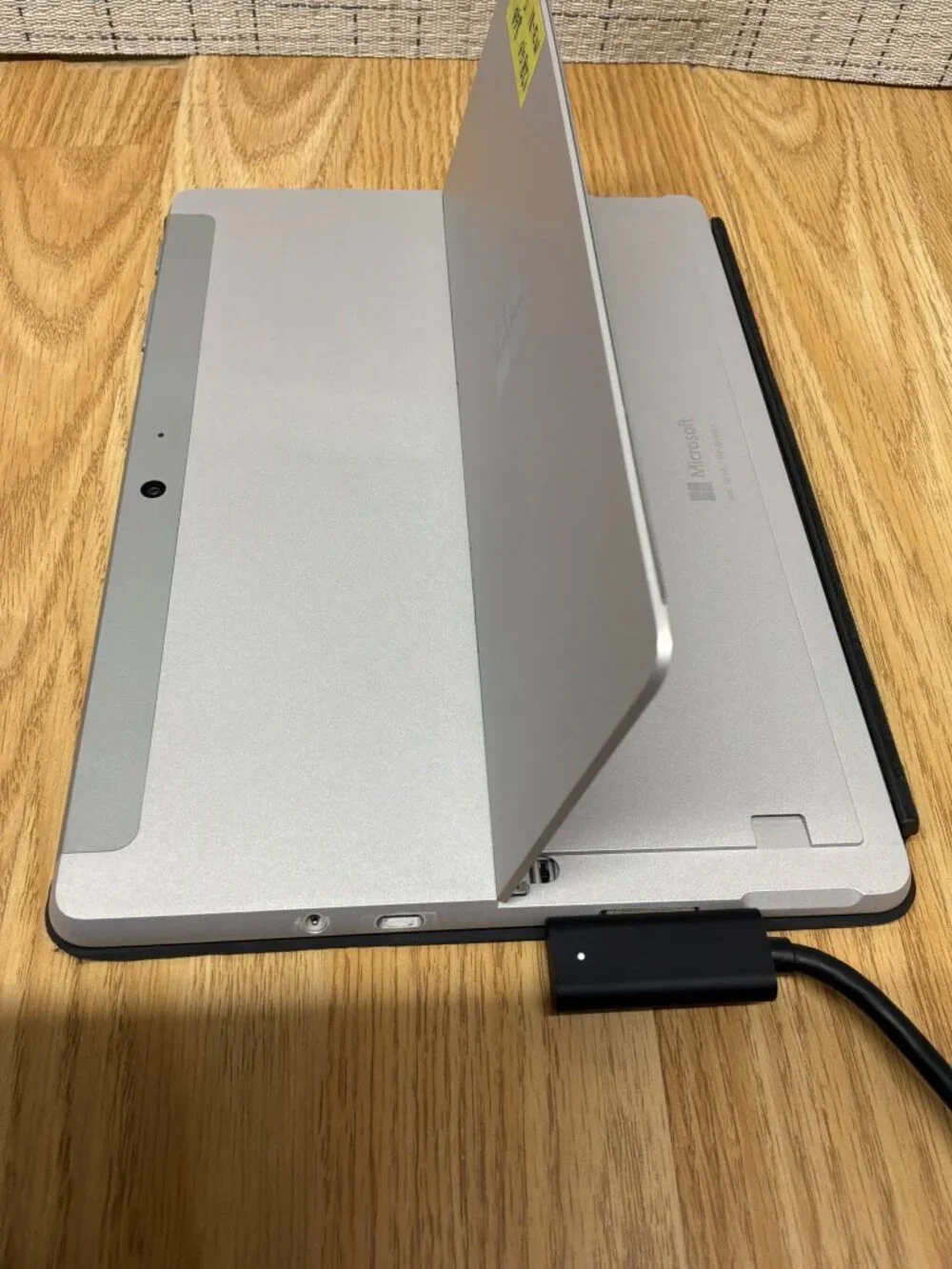 Microsoft Surface Go 2 128GB 8GB RAM Intel m3 Keyboard & Charger